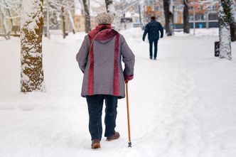 "Płacę 100 proc. więcej". Seniorzy komentują ceny prądu