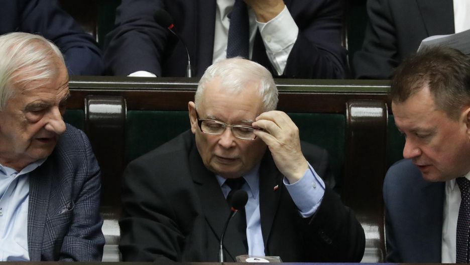 Jaros�aw Kaczy�ski, Ryszard Terlecki, Mariusz B�aszczak
Tomasz Gzell
X kadencja, 10, 10., Dziesi�ta, immunitet, immunitetu, kadencji, obrad, Obrady, plenarna, polityk polityka, Polityka, posiedzenie, Posiedzenie Sejmu, pos�owie, Sala plenarna posiedze� obrad, sala posiedze�, sejm, Sejm RP, sejmu, uchylenie, W�adys�aw Kosiniak Kamysz