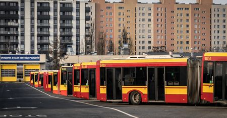 Warszawa. Powrót do szkoły. Kursowanie wznawiają autobusy linii szkolnych