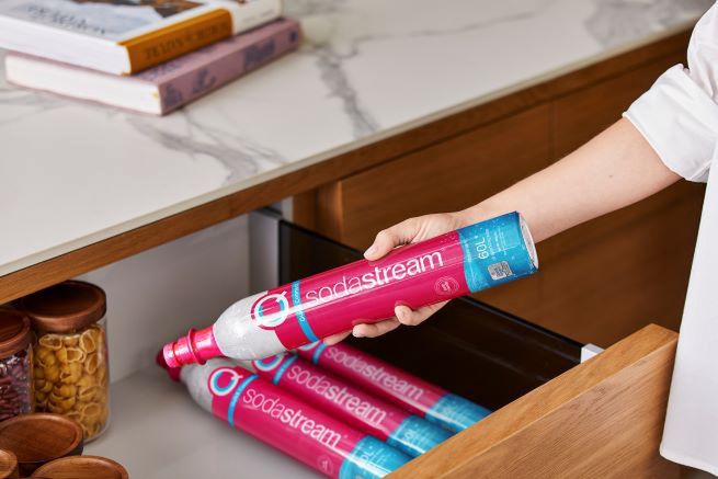 SodaStream w kampanii zachęca: "Zamień jednorazowe butelki na lepsze"
