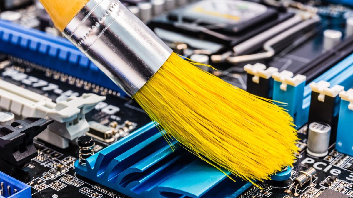 Czyszczenie komputera z depositphotos