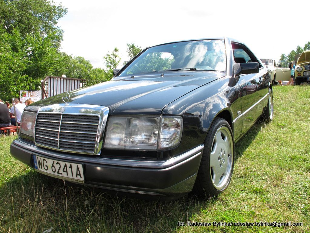 Mercedes C124