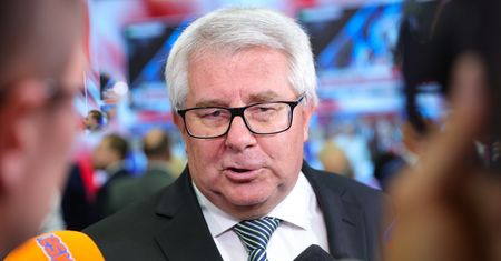 "Żółta kartka" dla PiS? Ryszard Czarnecki: utrzymaliśmy poparcie