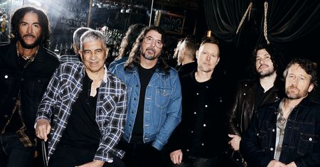 Nowy singiel Foo Fighters. Grohl w ostrzejszym tonie