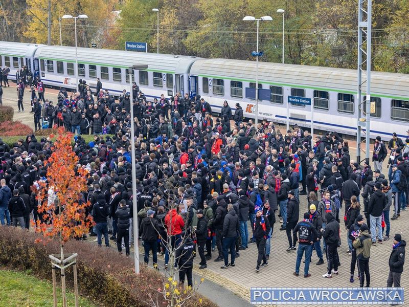 Wrocław: Jedenaścioro osób zatrzymanych za pirotechnikę