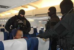 Bójka w samolocie do Gdańska. Pił i uderzył żonę
