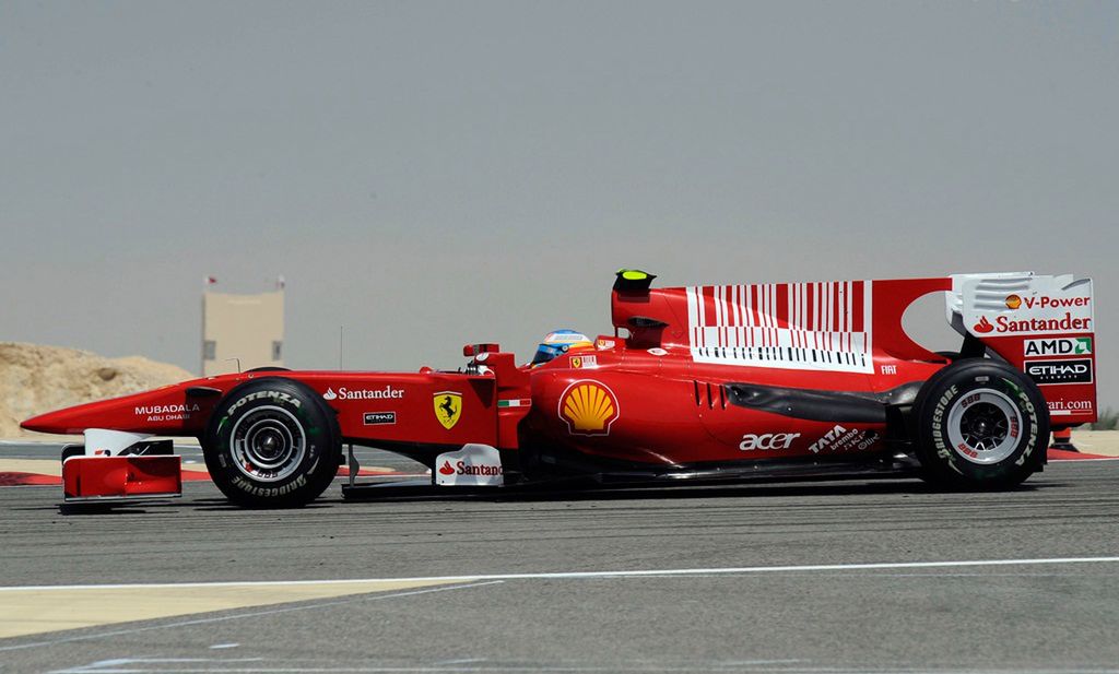 Ferrari F10 (fot. ultimatecarpage.com)
