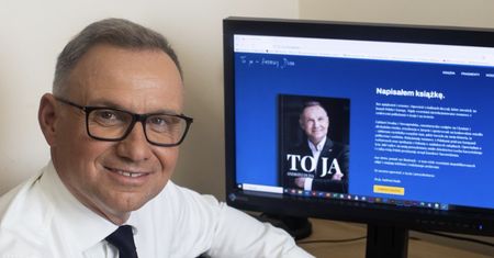 640 stron. Książka Dudy już do kupienia. Cena? 99 zł