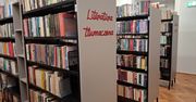 Krakowianie ustawiają się w długich kolejkach po te książki. Top 10 tytułów w Bibliotece Kraków