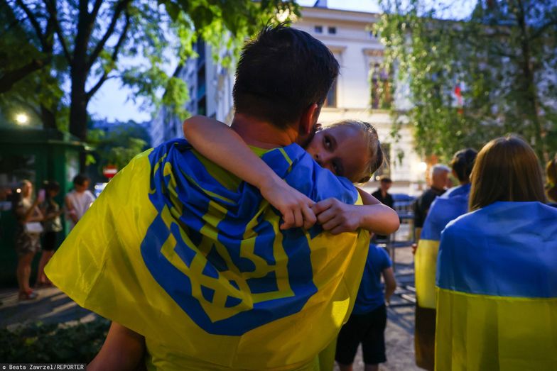 Protest Ukrai?c�w przed Konsulatem Generalnym Rosji w Krakowie
19.08.2022 Krakow Demonstracja i performance Ukraincow ku chwale wiezniow wojennych - obroncow Mariupola i Azowstalu - przed Konsulatem Generalnym Rosji na Skwerze Wolnej Ukrainy 
fot. Beata Zawrzel/REPORTER
Beata Zawrzel/REPORTER