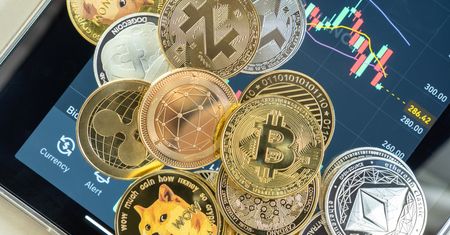 Restrykcje powinny objąć kryptowaluty. Rosja może omijać nimi sankcje