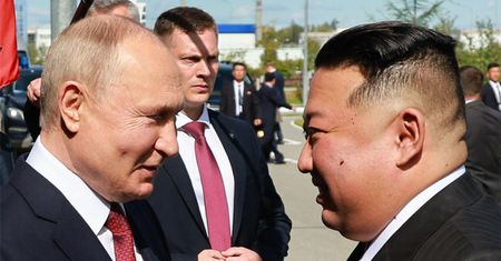 Putin spotkał się z Kim Dzong Unem. Są pierwsze zdjęcia