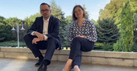 Ramię w ramię z posłem PiS. Razem zdumiało, w sieci lawina