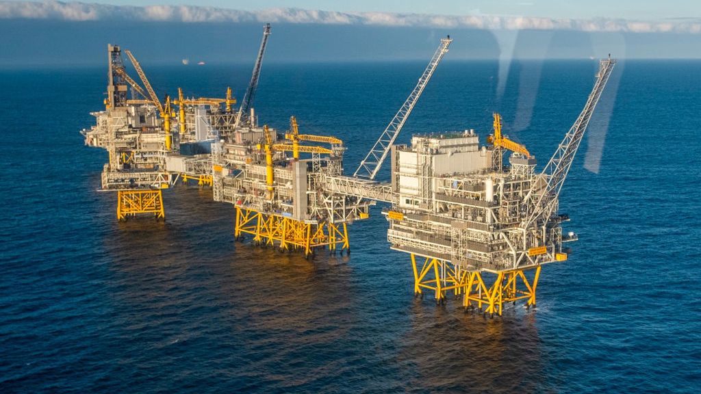 Equinor ASA's Johan Sverdrup Oil Platform
Bloomberg
european, fossil fuels, norwegian, fuels, nordic, oil & gas fields, north sea (energy), energy, oil, gasoline, petroleum, industries, emea, oil equipment & services, oil, gas, business news, oil and gas fields, energy, natural resources, drilling