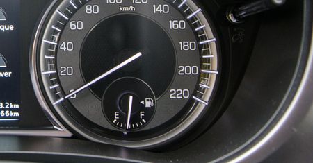 Licznik pokazuje więcej niż GPS. Które urządzenie ma racje?