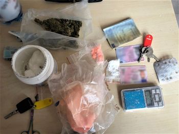 Dwaj mężczyźni z Bełchatowa zatrzymani z narkotykami