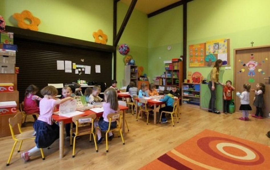 Zniesiono obowiązek szkolny dla 6-latków. Wiceprezydent Warszawy: "We wrześniu będzie bałagan"