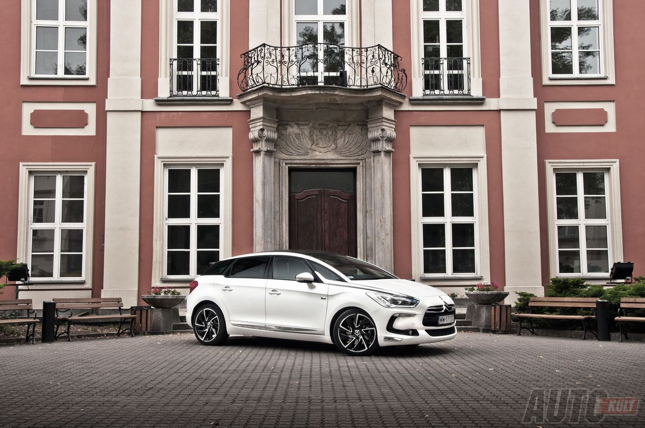 Nowy Citroën DS5 2,0 HDI Hybrid4 Airdream So Chic / Fot. Mariusz Zmysłowski