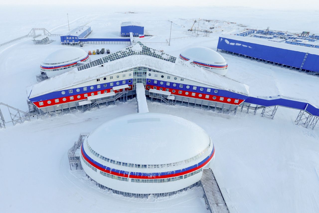 Rosjanie rozbudowują arktyczną bazę lotniczą. Obiekt zyskuje na znaczeniu