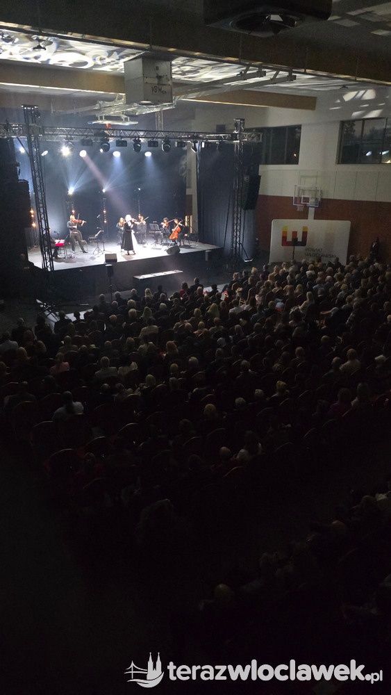 Kowal: nagrody dla oświaty i koncert Haliny Mlynkovej