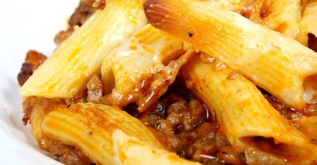 Lasagne w 15 min. Ten trik pozwoli ci zaoszczędzić mnóstwo czasu