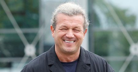 Jarosław Jakimowicz miał niemieckie nazwisko. Pokazał starą okładkę "Bravo"
