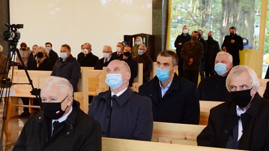 Strachocina. Jarosław Kaczyński na mszy w intencji Ojczyzny i koronawirusa