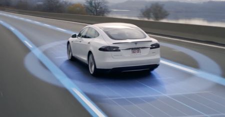 Nie, Tesla nie łączy sił z AMD