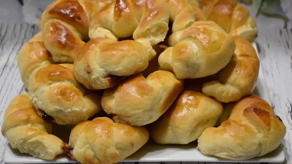 Domowe drożdżowe rogaliki