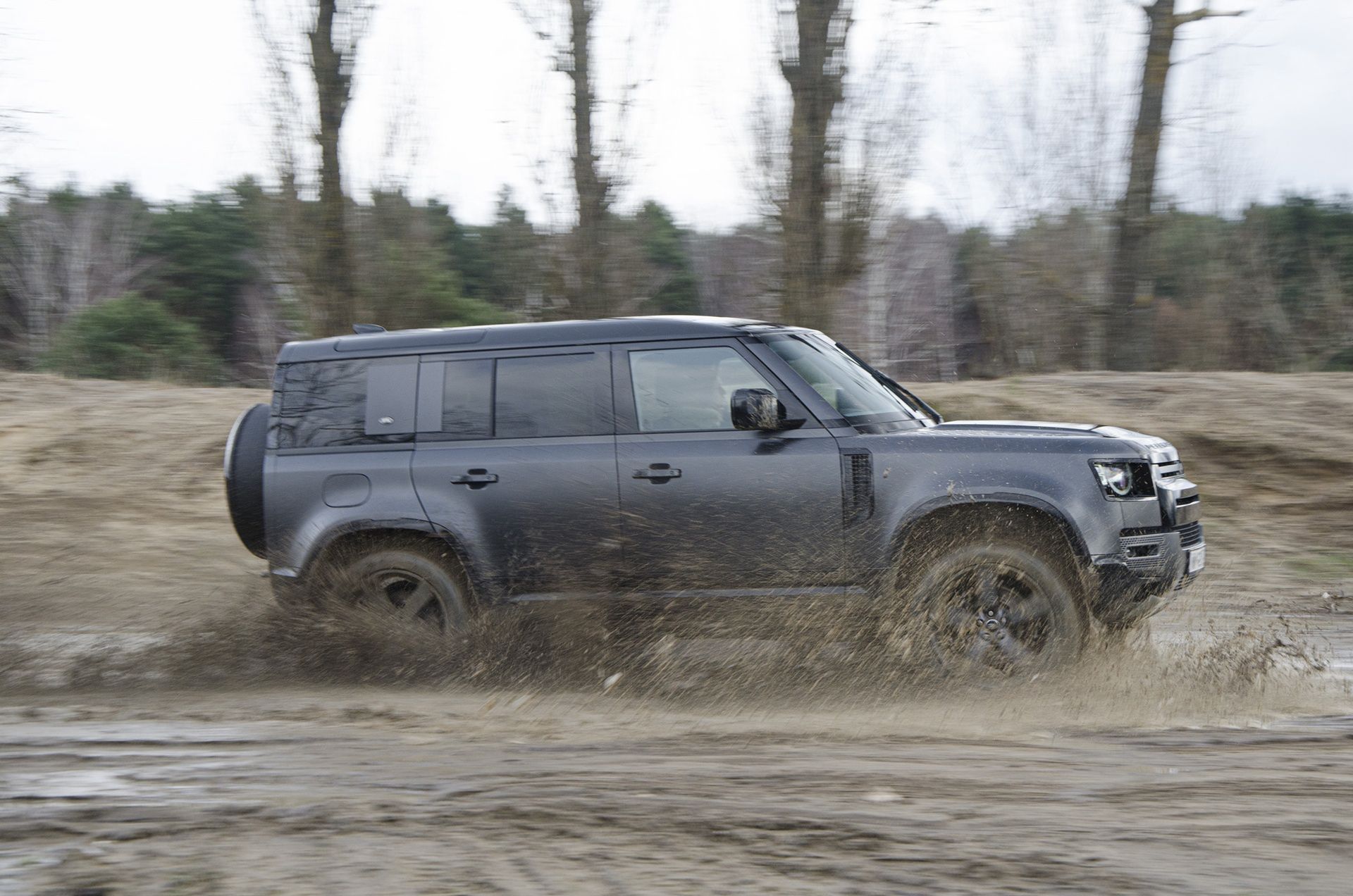Land Rover Defender V8