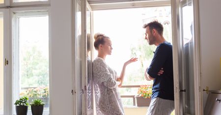 Finanse w związku. "Mąż nie wchodzi mi do kieszeni" kontra "informujemy się o każdym wydatku"