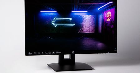 Niedrogi monitor dla wymagających graczy? Tak prezentuje się HP X24ih!