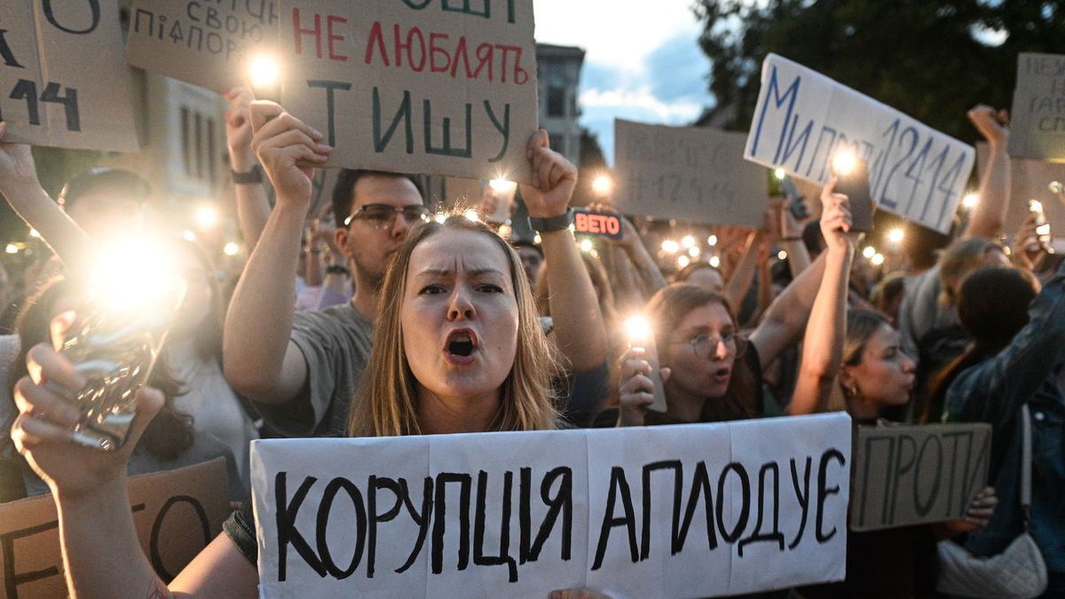 Protest w Kijowie po ograniczeniu mechanizmów antykorupcyjnych