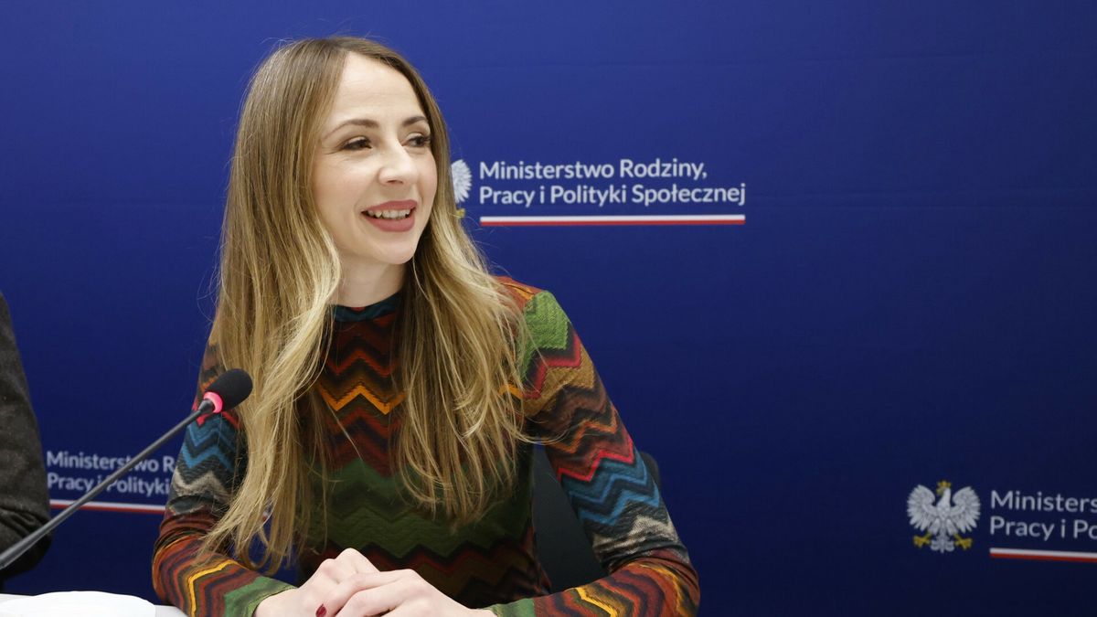 Rząd przyjął projekt ws. dodatków dla rodzin zastępczych przygotowany przez resort rodziny na czele którego stoi Agnieszka Dziemianowicz-Bąk