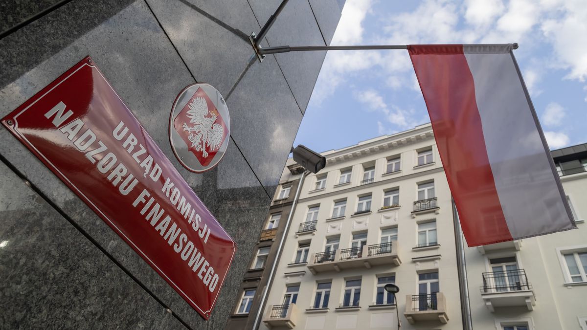 Mateusz Szymanski
knf, uknf, komisja nadzoru finansowego, gospodarka, polska, ekonomia, warszawa, finanse, logo, logotyp, znak, siedziba, biuro