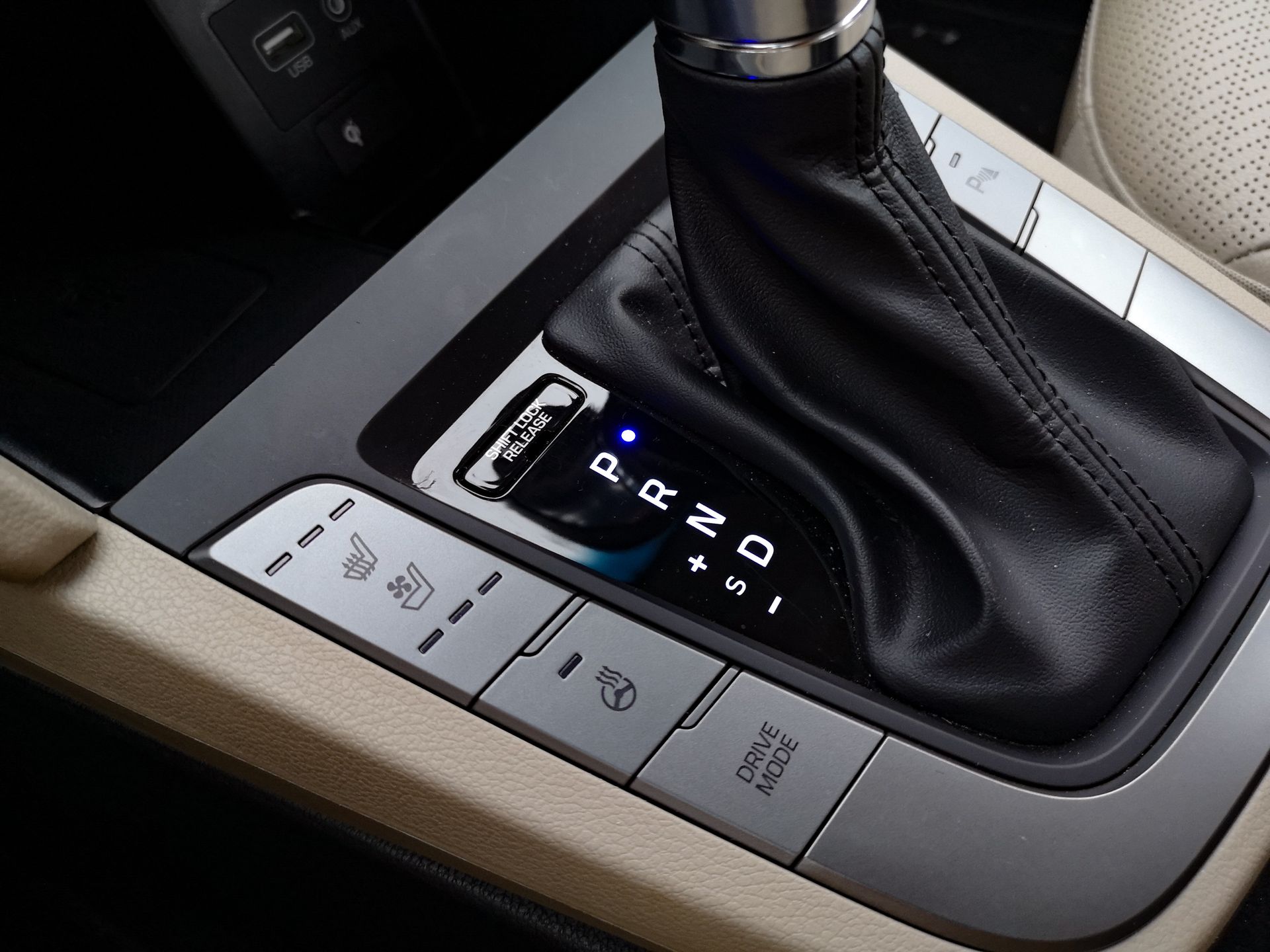 Hyundai Elantra: Hyundai SmartSense, Android Auto i kamera cofania 28