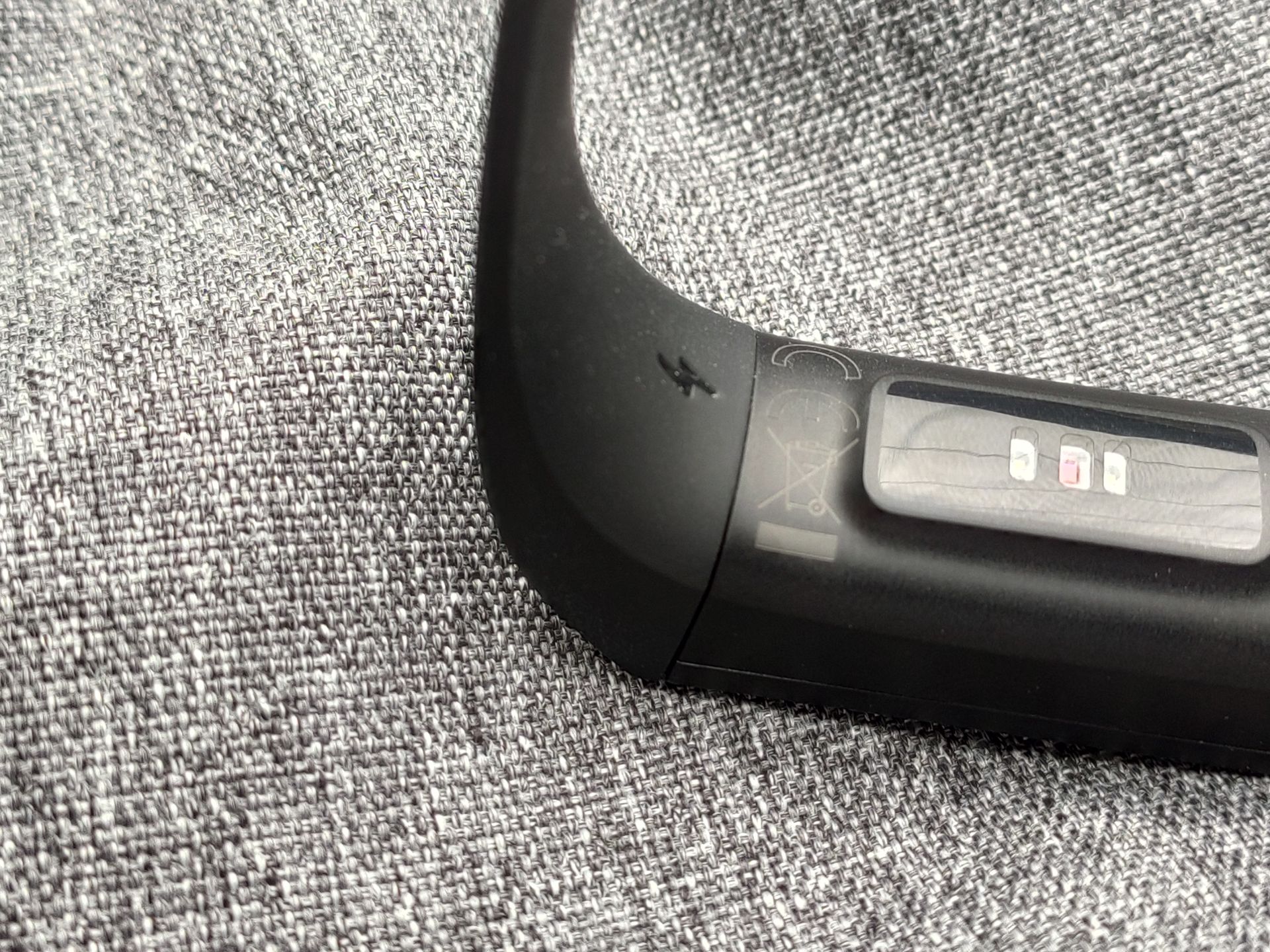 Ładowanie smart opasek bez kabli i ładowarek indukcyjnych. Xiaomi zaimponowało mi genialnym patentem 2