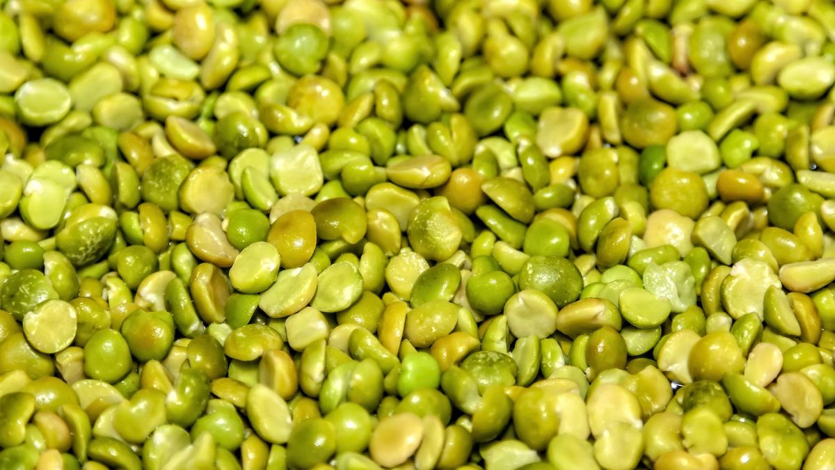 Źródłem niacyny są m.in. strączki tj. groch