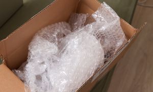 Nie wyrzucaj folii bąbelkowej. Ma nieocenione zastosowanie w ogrodzie