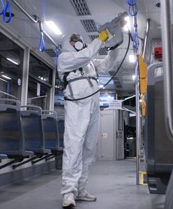 Koronawirus. To już rok z COVID-19. Pewne elementy pandemii zostaną z nami na stałe