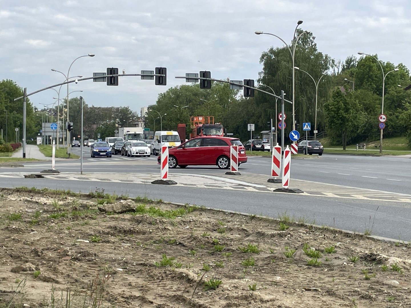 Na skrzyżowaniu ulic Lwowskiej Słonecznej i Orkana ruch odbywać się ma na tymczasowy rondzie