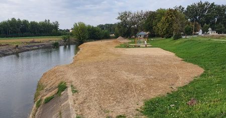 Skoczył do rzeki Huczwa, uderzył głową w betonowy przepust. Sparaliżowany 27-latek trafił do szpitala