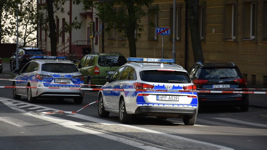 Atak nożownika w Chorzowie, droga zablokowana dla samochodów i pieszych