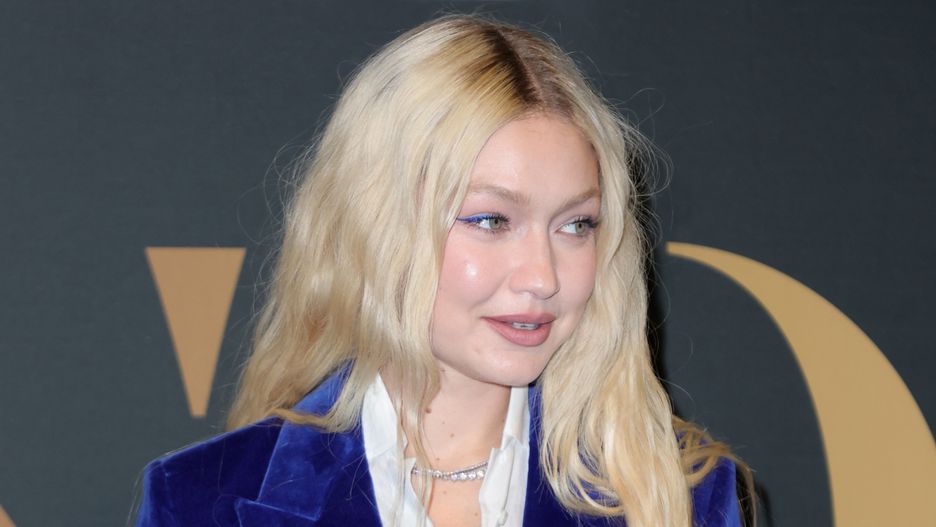 Stylizacje Gigi Hadid to odważny i twórczy miszmasz