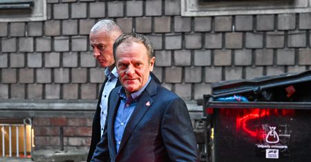 Pierwsze schody Tuska. Twarda deklaracja z Brukseli
