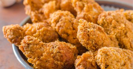 Do kurczaka zawsze robię taką panierkę. Jest 1000x lepsza niż z KFC