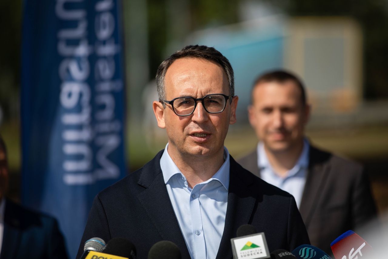 Rząd bierze się za hulajnogi elektryczne. "Ogromny problem z prędkością"