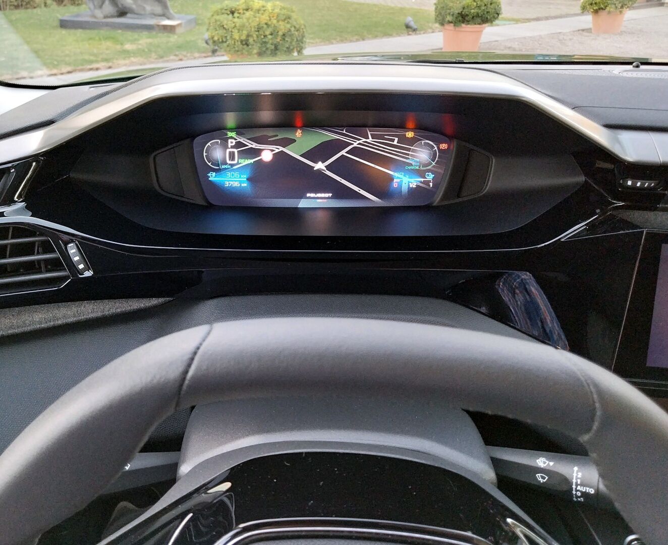 Peugeot E-308
