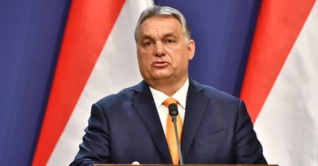 Viktor Orban zaszczepi Węgrów Sputnikiem V z Rosji. Wbrew UE
