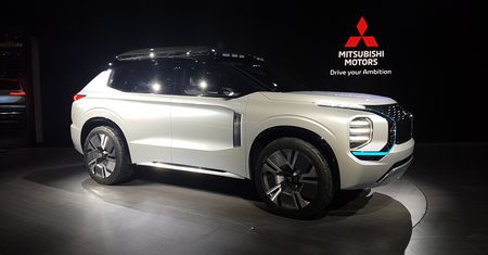 Mitsubishi Englelberg Tourer pokazuje przyszłość hybryd. I jeszcze wygląda jak Pajero